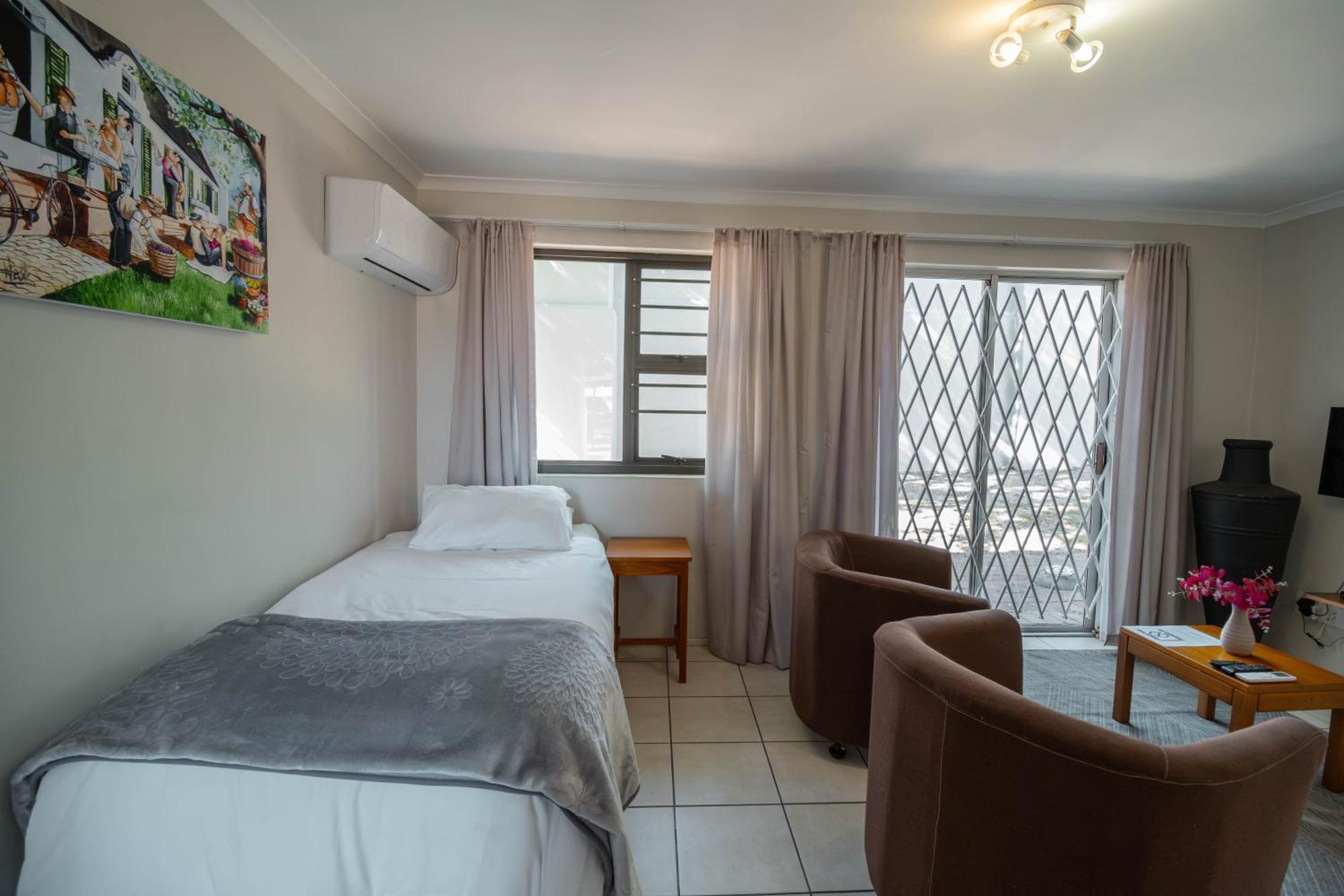 Broadway Self Catering Apartments Durbanville Buitenkant foto