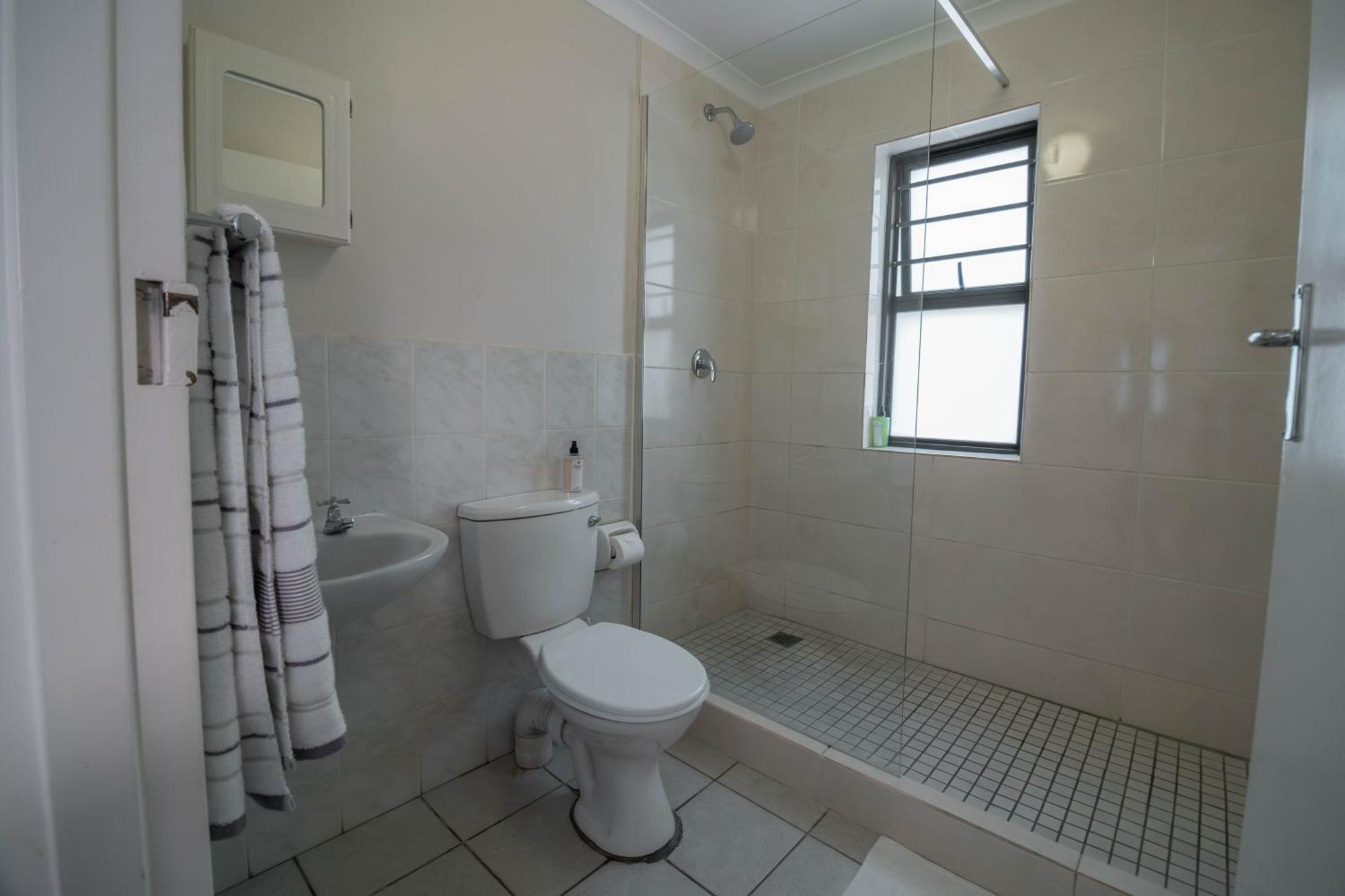 Broadway Self Catering Apartments Durbanville Buitenkant foto