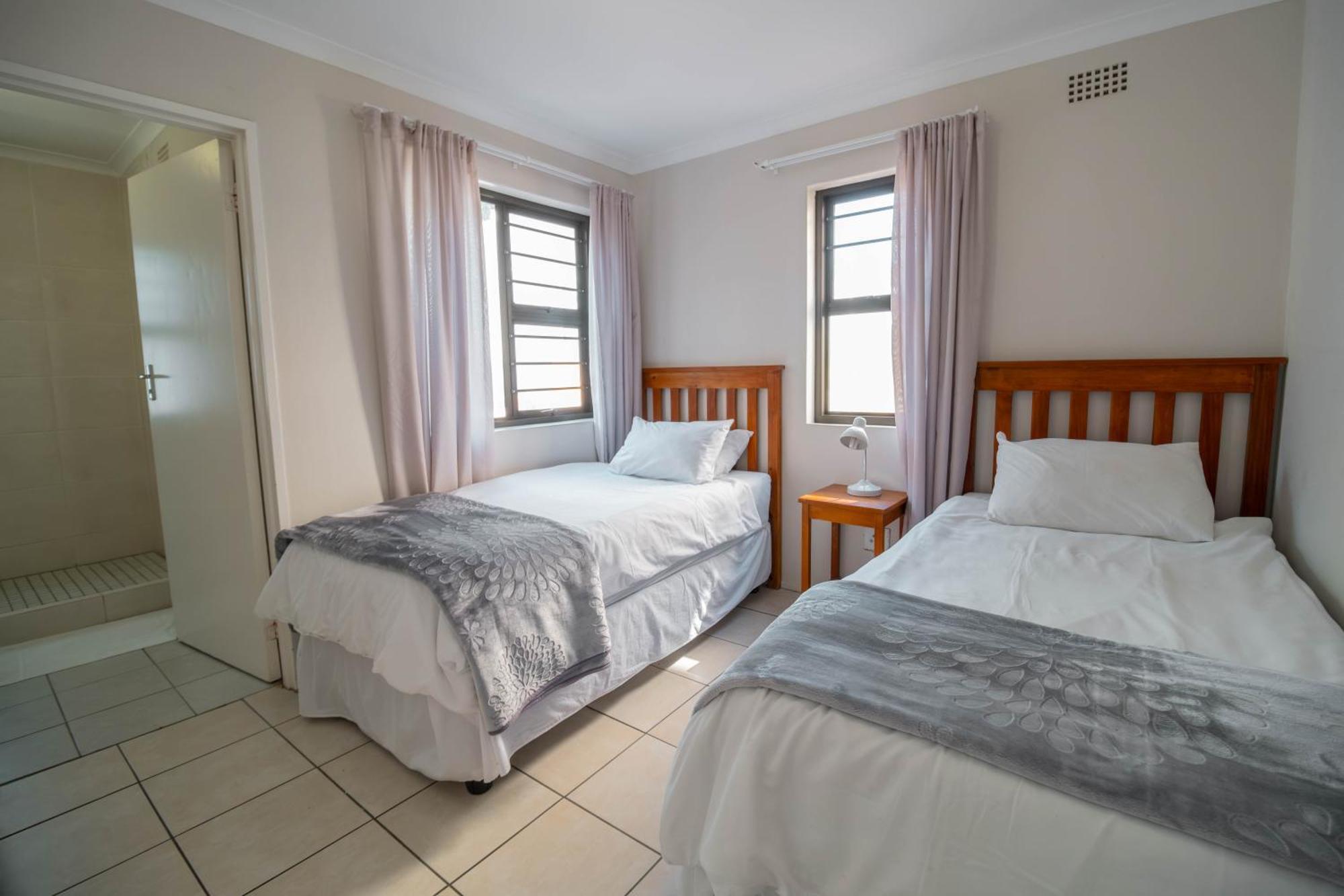 Broadway Self Catering Apartments Durbanville Buitenkant foto